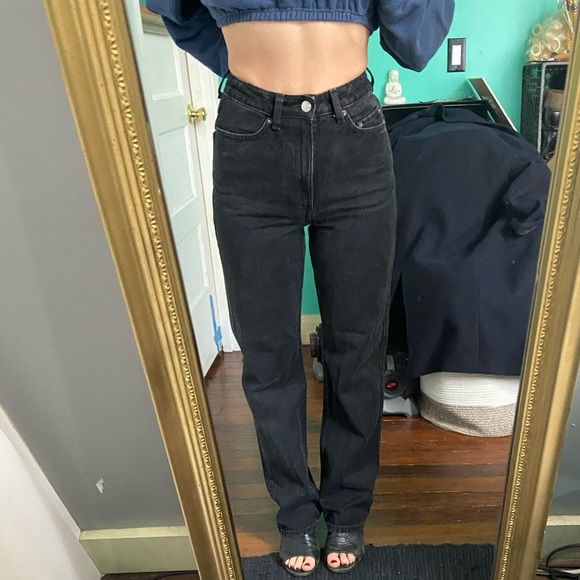 Weekday Rowe Extra High Waist Washed Black Straight Leg Jeans W25 L32 - Picture 1 of 4